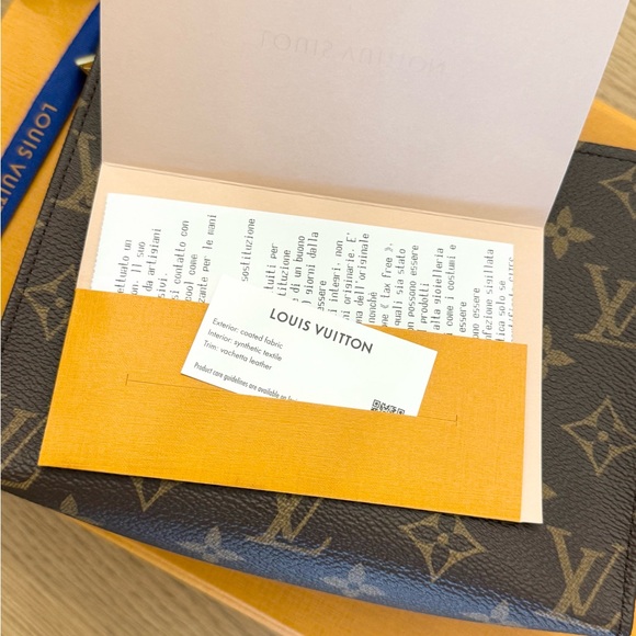 LOUIS VUITTON 2024 Monogram Canvas Toiletry Pouch 19 - Picture 11 of 13